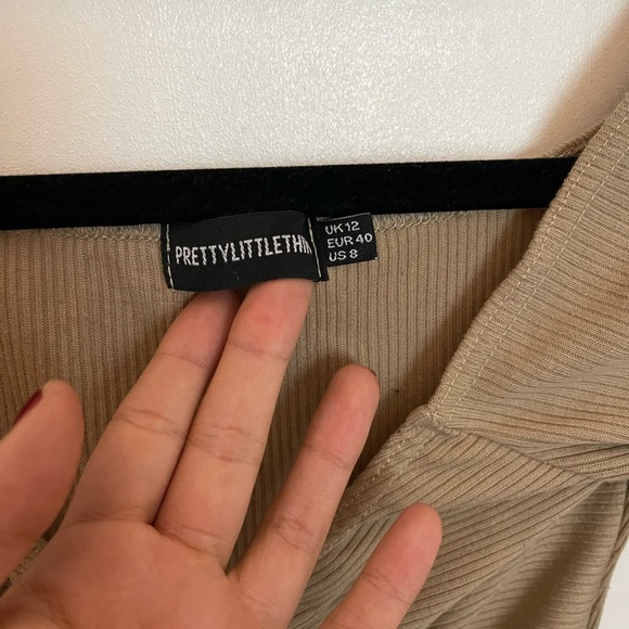 PrettyLittleThing ruched dress - Picture 3 of 3